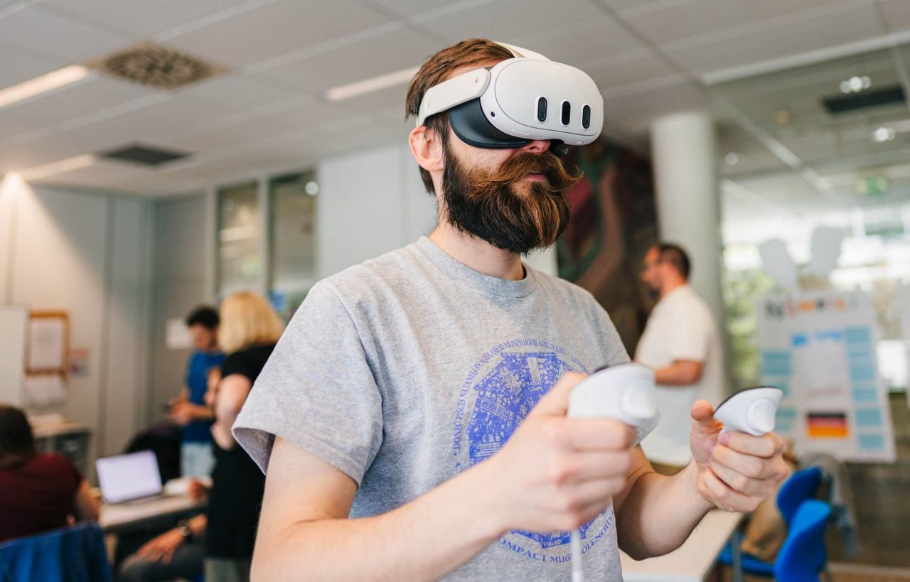 Corinth | Interactive STEM Learning Platform with 3D, AR & VR and AI